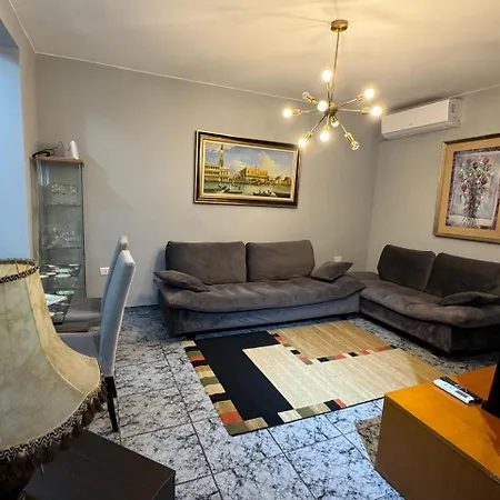 Apartamento Your House In Tirana